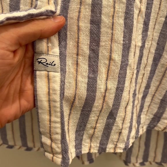 Rails button down - Picture 3 of 5